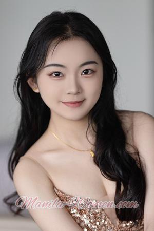 214181 - Yi Age: 20 - China